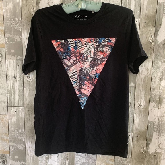 Guess triangle t-shirt S - Picture 1 of 5